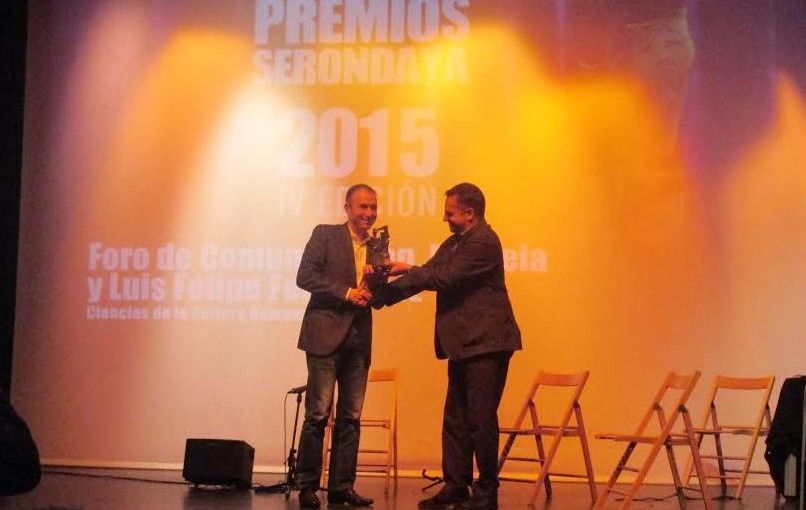 El Foro recibe el Premio Serondaya 2015.