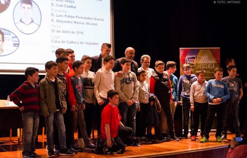 La élite del fútbol en el VIII Foro